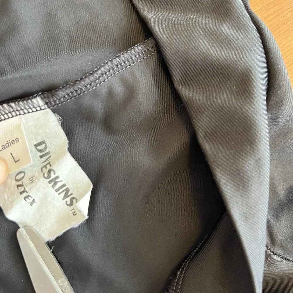 Diveskins By Oztek Wetsuit Ladies Large Black/Blue Zip Front Lightweight - Picture 10 of 13